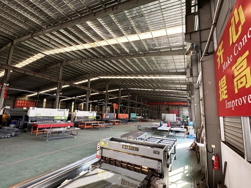 Zhejiang Huier Coating Environmental Protection Equipment Co., Ltd manufacturer production line